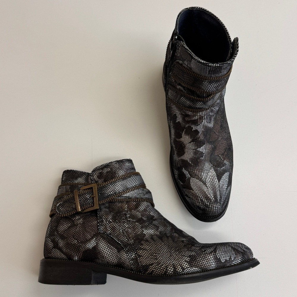 Unity in‎ Diversity Boots Women 38 Silver Floral Moto Buckle Zip Ankle Grunge